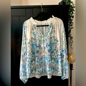 Cupcakes and Cashmere floral button up blouse